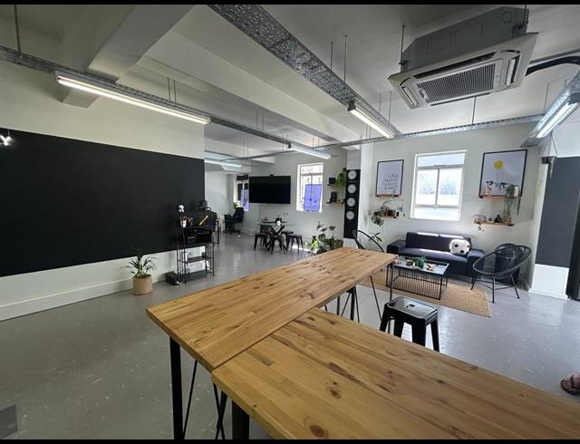 92M² BUILDING TO LET IN CAPE TOWN CITY CENTRE